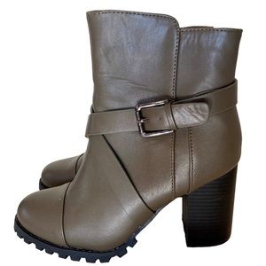 NWOB Faux Leather Olive Green Combat Moto Ankle Heel Booties Boots Size 7.5